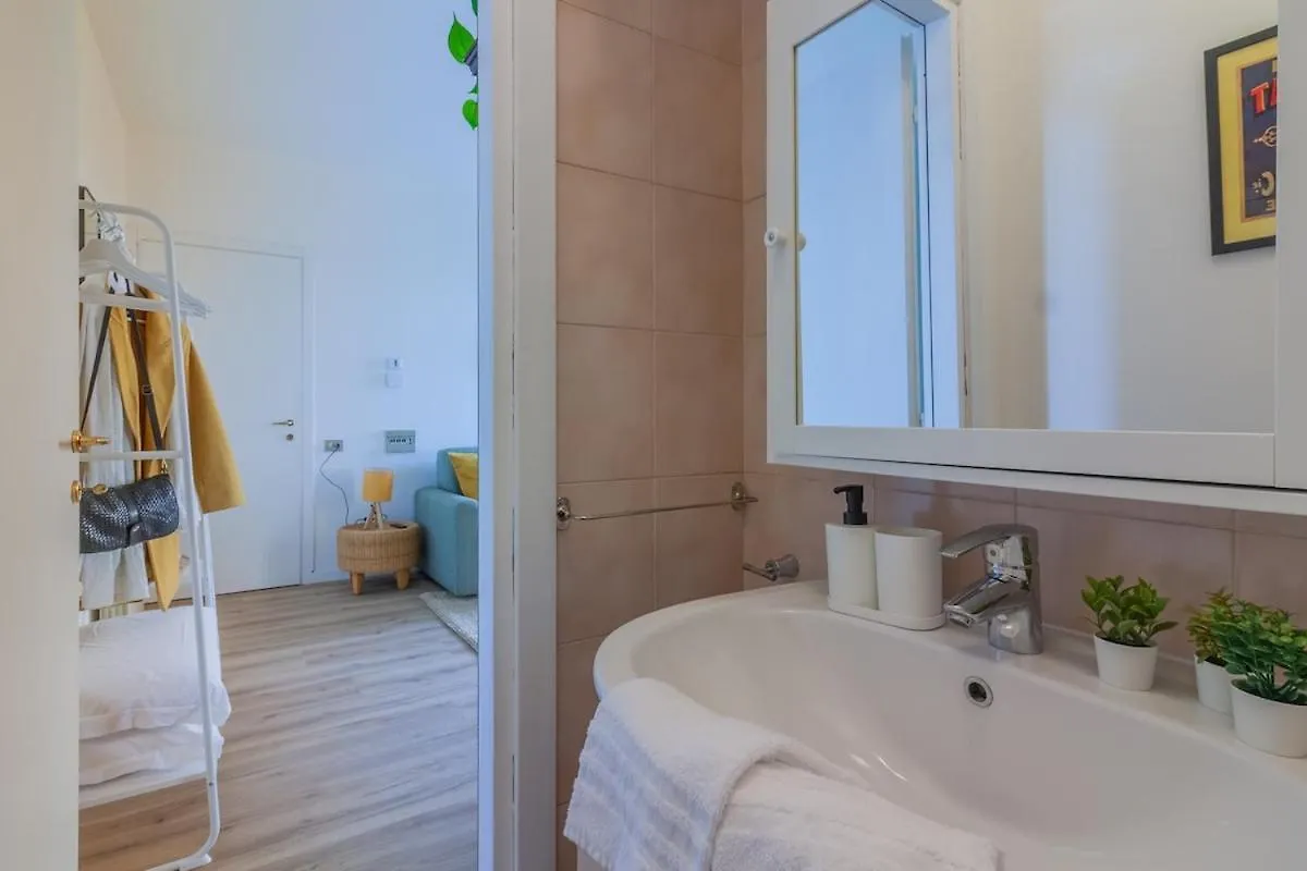 Casa Belvedere Brunate 0*,  Italia